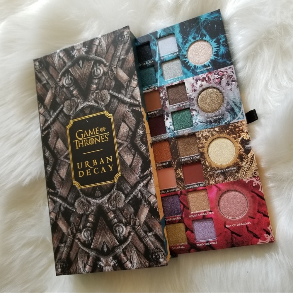 ⚔️ Awesome NWT Game Of Thrones Urban Decay 20 Shade Eyeshadow Pallet ⚔️